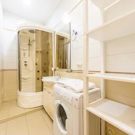 Centre 911 Flat Apartment