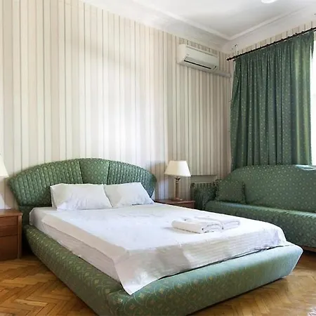 Centre 911 Flat Apartment